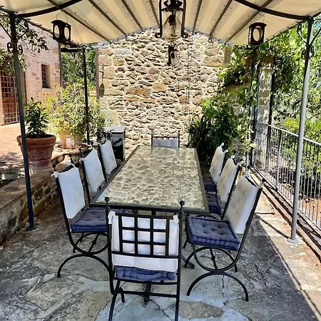 Pevoni - 1 Bed With Stunning Tuscan Views *